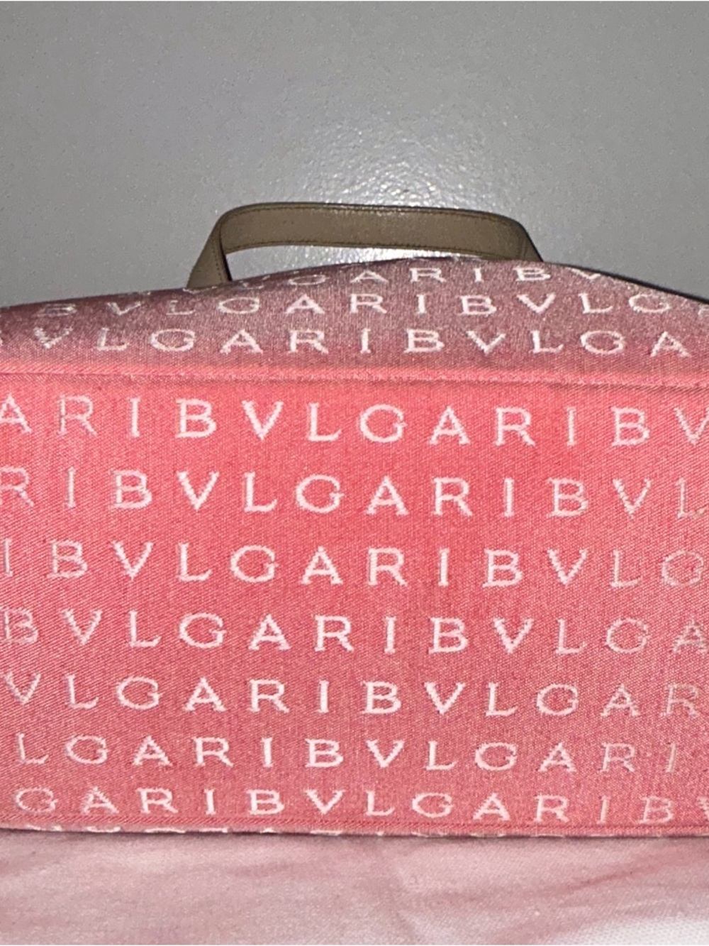 BVLGARI
Logo Mania Tote Bag Canvas Pink
Silver Hardware. COA included - Picture 6 of 8